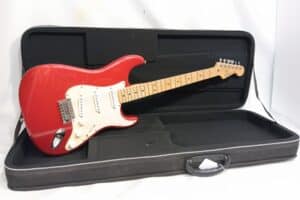 2008 Fender MIM Stratocaster RH Electric Guitar (Mexico, Red) Guitars